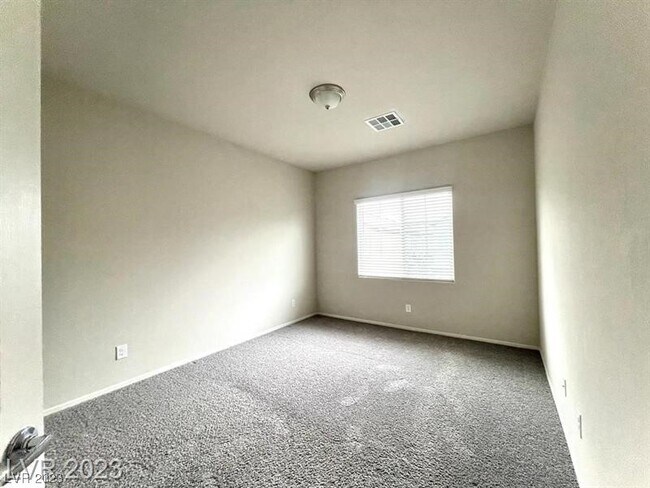Building Photo - 4660 Blaise Ave