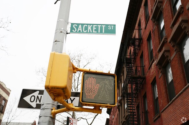 Foto del edificio - 213 Sackett St
