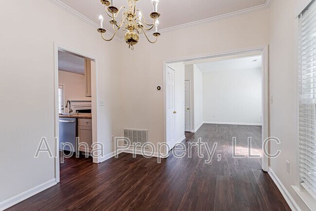 Foto del edificio - 109 Laurens Ct