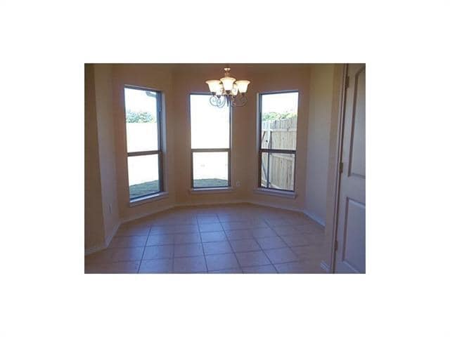 Foto del edificio - 341 Ferndale Pl