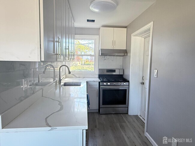 Foto del edificio - 19 Lahiere Ave