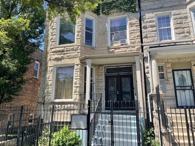 Foto del edificio - 1548 S Drake Ave