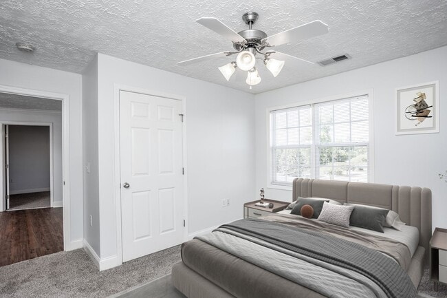 Interior Photo - Woodland Village