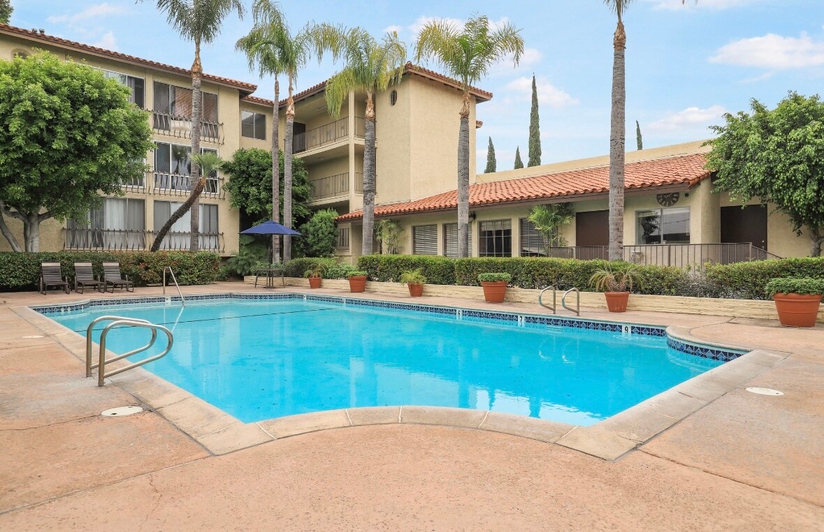 Welcome to Briarcrest! - 12720 Burbank Blvd