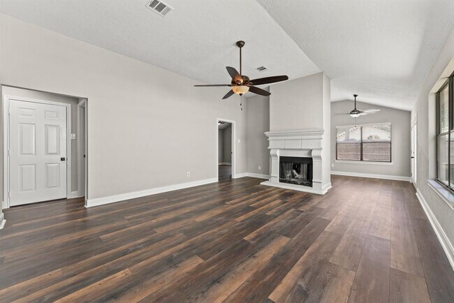 Building Photo - 7763 High Village Dr