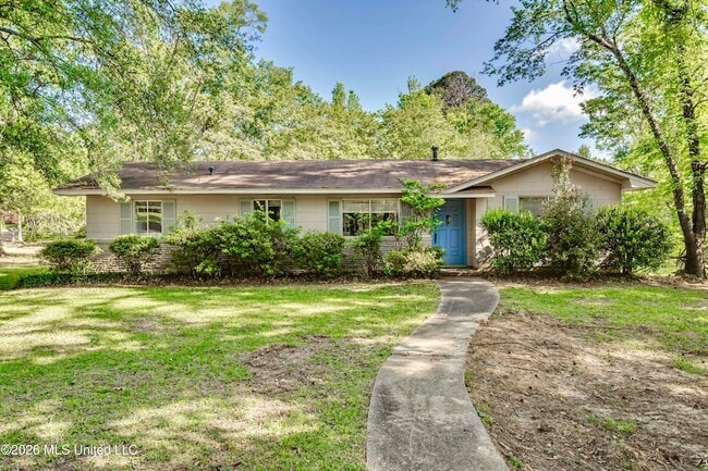 Photo - 823 Dunton Rd House