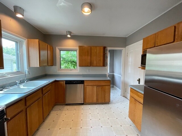 Foto del edificio - 605 Brookland Park Dr