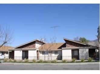 Foto principal - 225-235 E 7th St