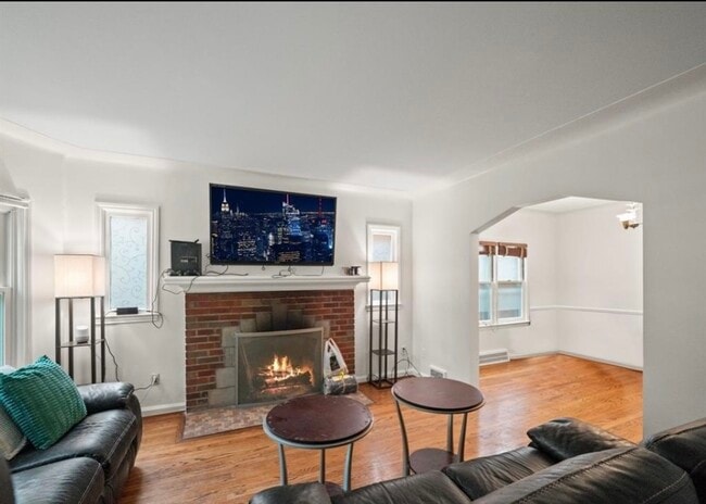 Building Photo - 18 Woodward Heights Blvd