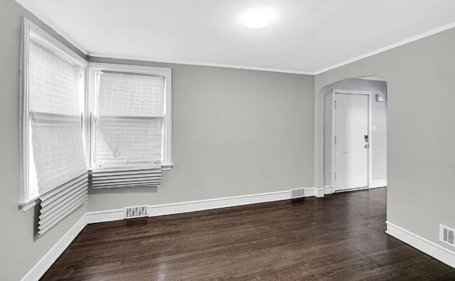 Foto del edificio - 8900 S Dauphin Ave