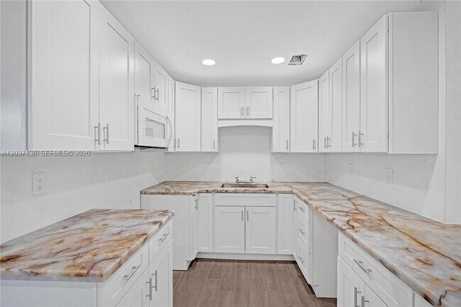 Foto del edificio - 5701 SW 37th St