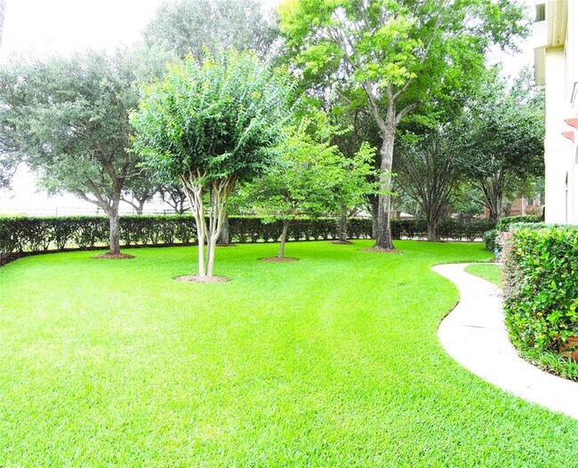 Foto del edificio - 14 Sweetwater Ct