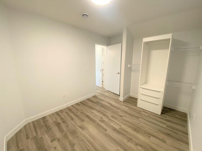 Photo du bâtiment - 9905 151 St NW