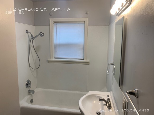 Building Photo - 112 Garland St #A