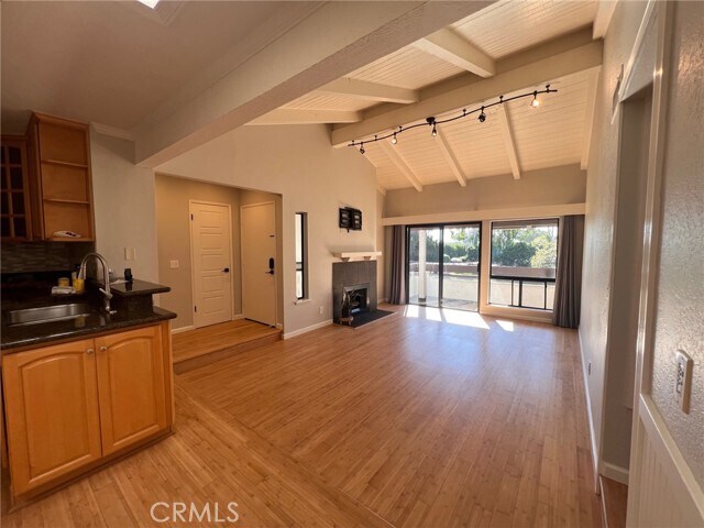Primary Photo - 21372 Brookhurst St