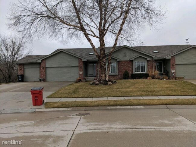 Building Photo - 3 br, 3 bath Townhome - 15607 Josephine St