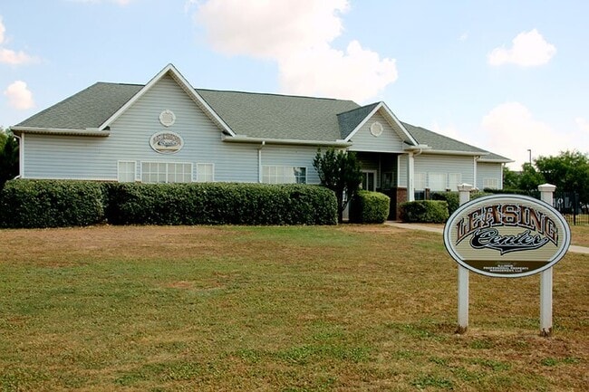 Building Photo - 3033 W Lake Rd
