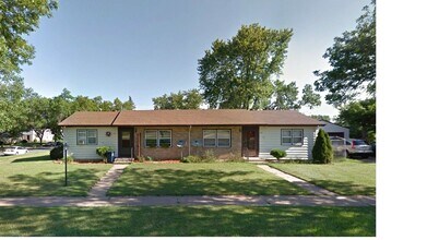 Building Photo - 652 W MacArthur Ave