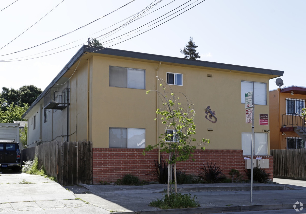 Building Photo - 3822 Ruby St