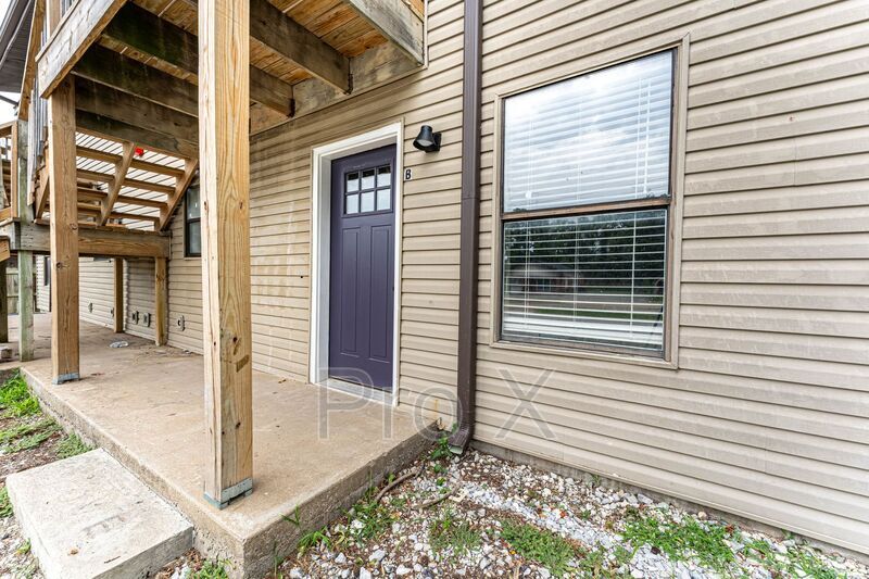 Foto principal - 1702 S Powell St