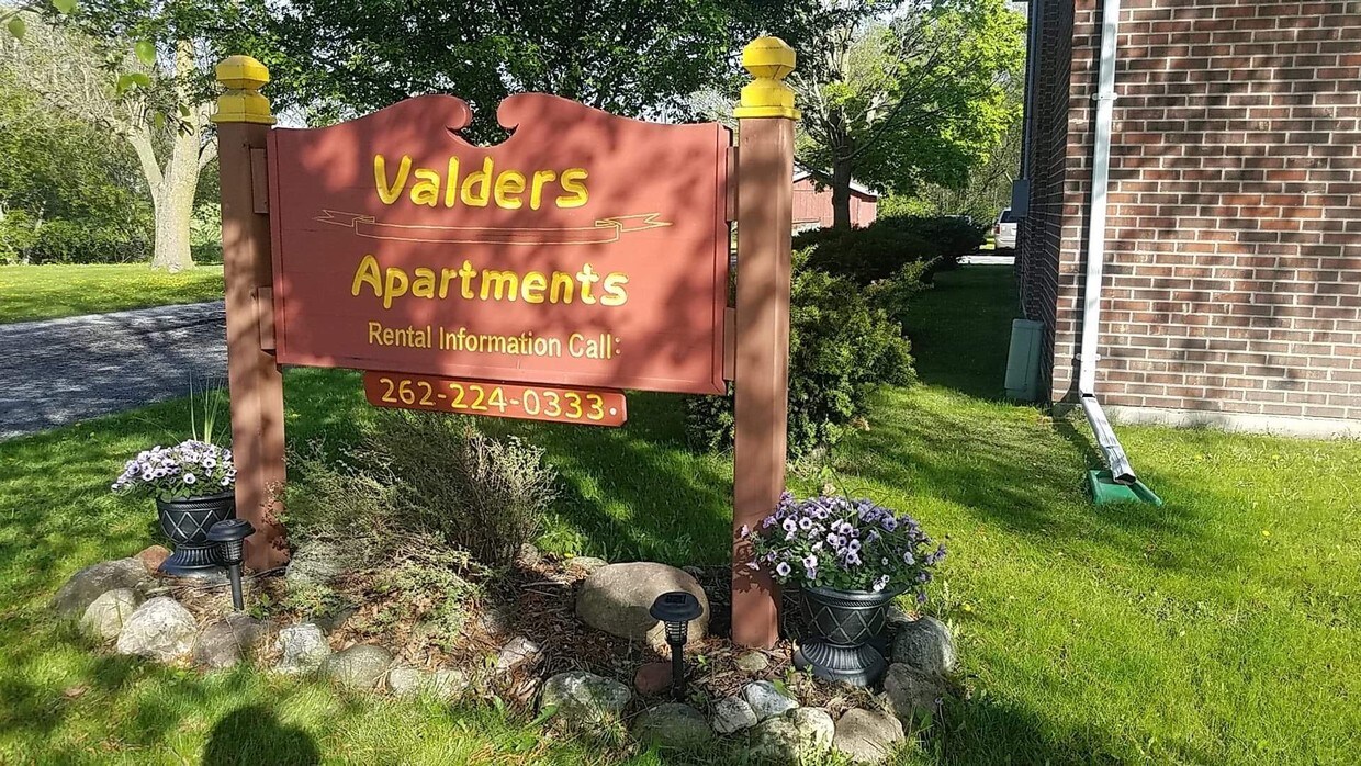 421 Christel Dr, Valders, WI 54245 Apartments in Valders, WI