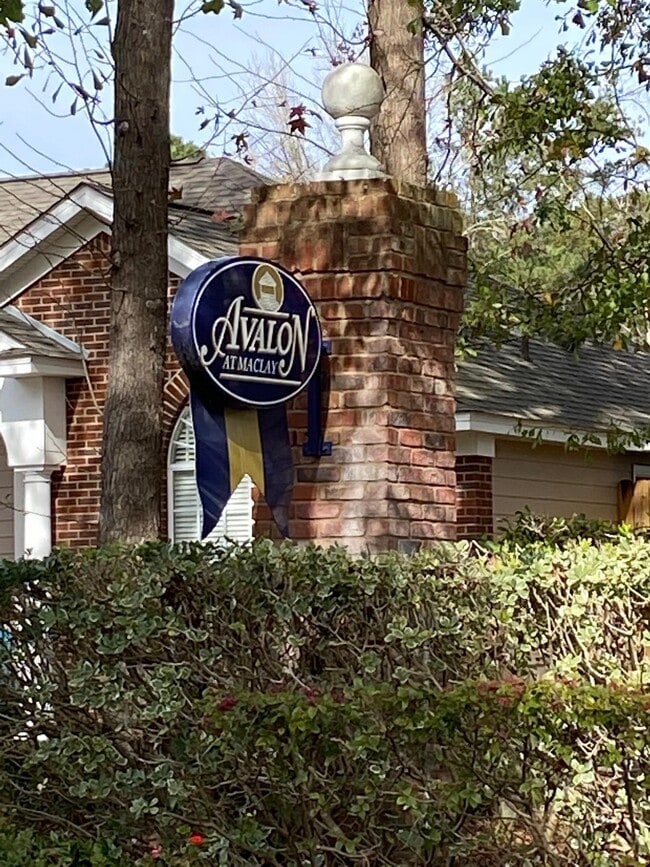 Foto del edificio - 1296 Fern Hill Ct