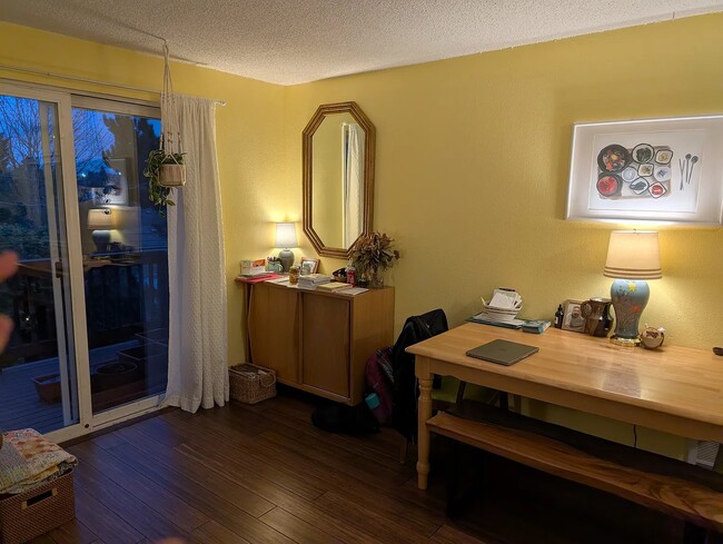 Spacious Living Room - 4159 38th Ave S