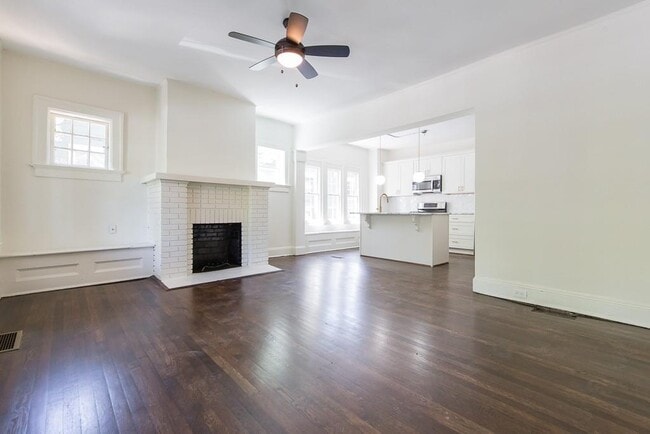 Building Photo - 536 Boulevard NE