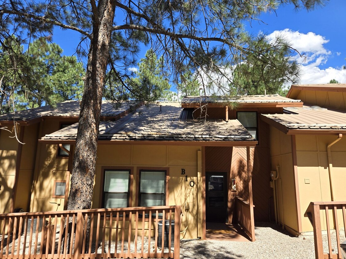 Primary Photo - Furnished Three Bedroom Condo With Water, ...