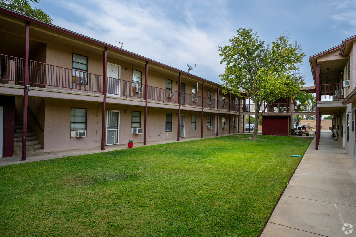 Foto principal - Yucca Flats Apartments