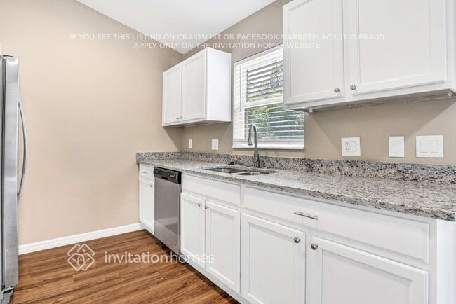 Foto del edificio - 327 Blue Bayou Dr