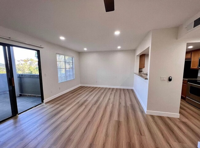 Building Photo - Sophisticated Space Designed for Comfort