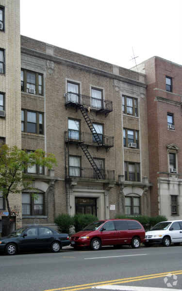 Primary Photo - St. Francis Apartments