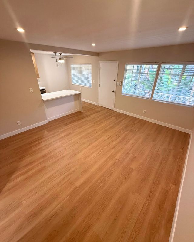 Foto del edificio - 2229 1/2 Grand Avenue