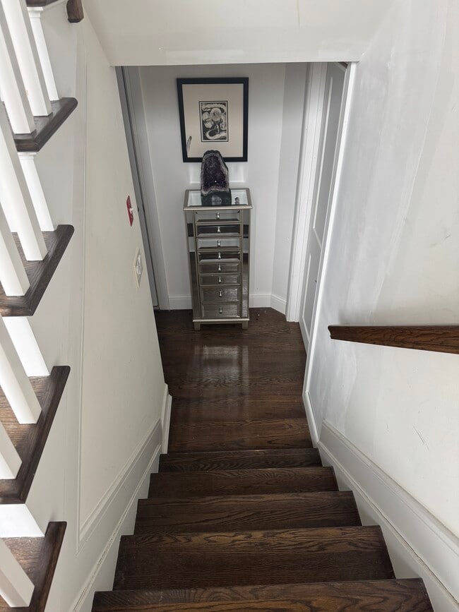 Building Photo - 30 Schoharie Ct