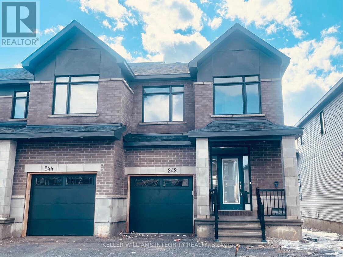 Primary Photo - 242 Finsbury Ave