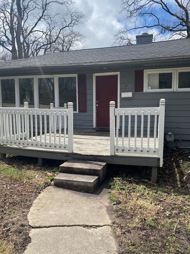 Photo - 3 Bedroom 1 Bath....ALL UTILITIES INCLUDED Apartment