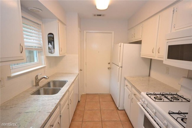 Foto del edificio - 3 br, 2 bath House - 12109 Mill Holw
