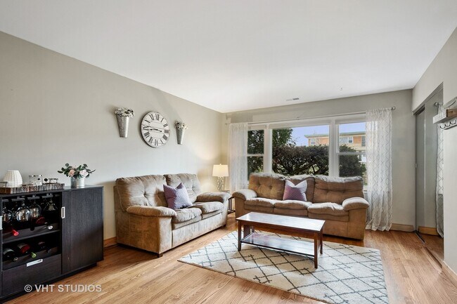Foto del edificio - 235 Johnson St