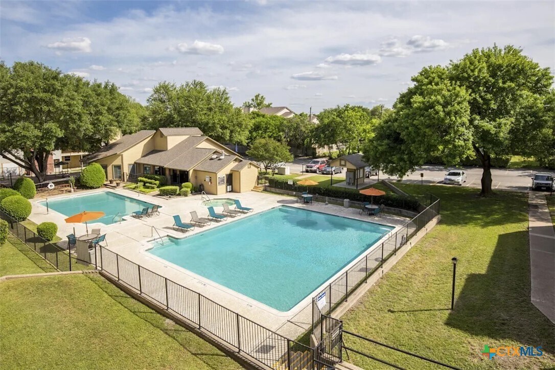 Foto principal - 2405 S 13th St