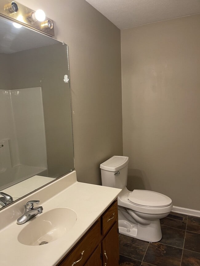303 Walton Ave, Lafayette, TN 37083 House Rental in Lafayette, TN