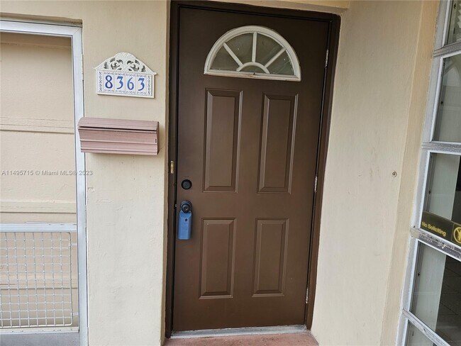 Foto del edificio - 8363 NW 26th Pl