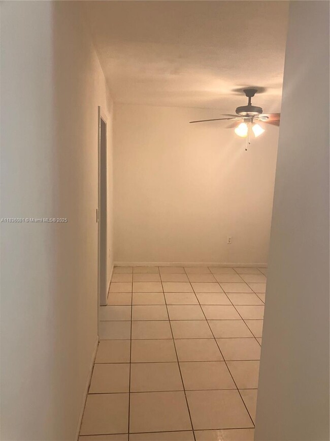 Foto del edificio - 10901 SW 78th Ave