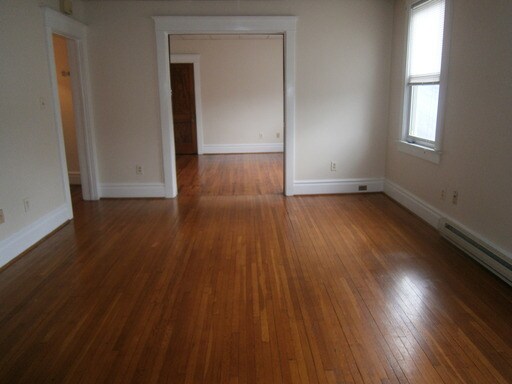 Building Photo - 901 Braddock Rd