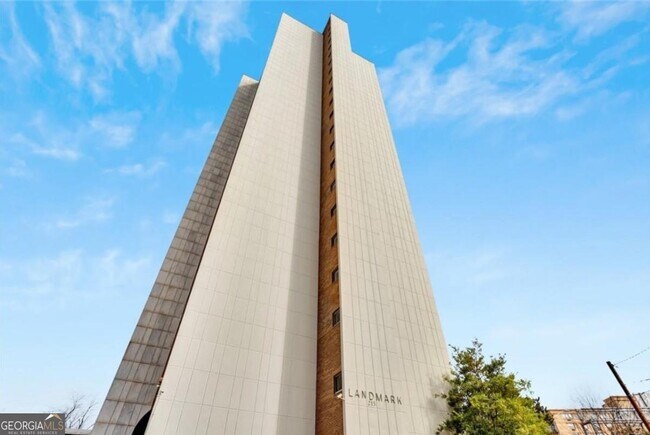 Foto del edificio - 215 Piedmont Ave NE