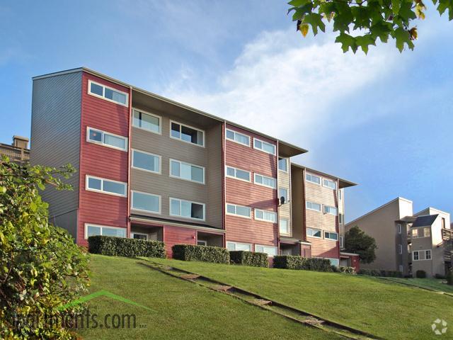 Building - Bayshore Apartments