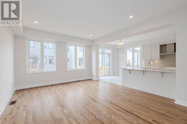 Building Photo - 2055 Postilion St