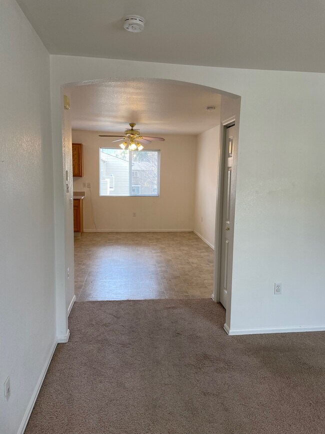 Building Photo - 416 Ellers Grove