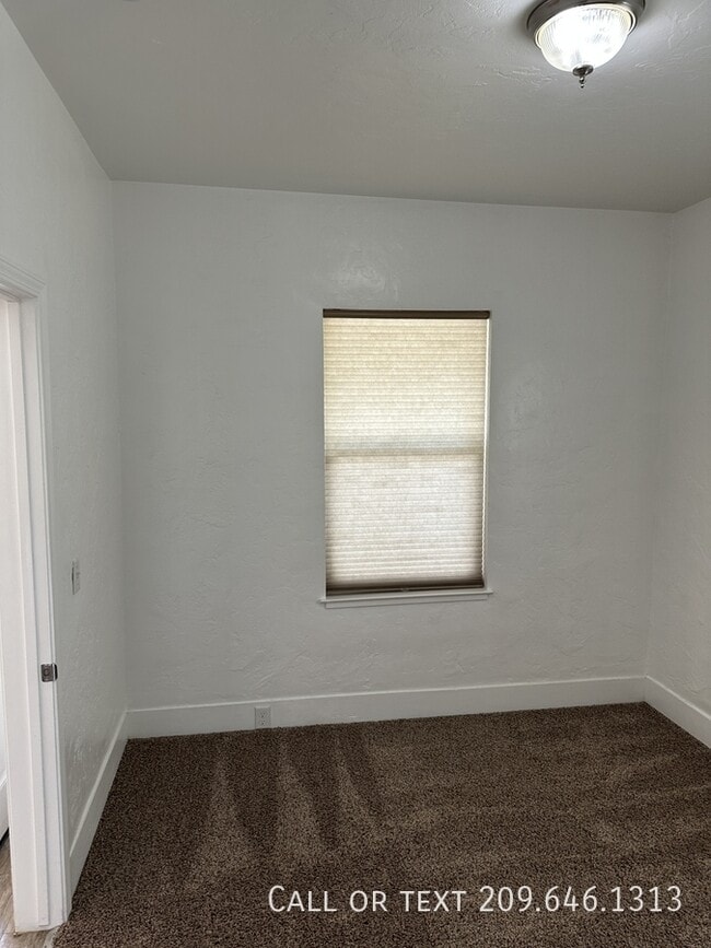 Foto del edificio - 405 S Laurel St