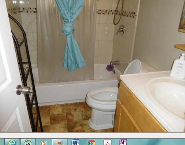 Foto del edificio - 251 Callan St